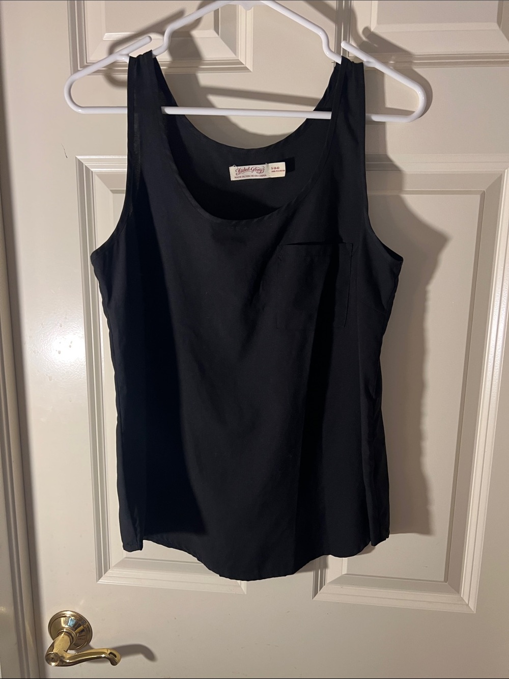 Faded Glory Black Scoop Neck Tank with Chest Pocket